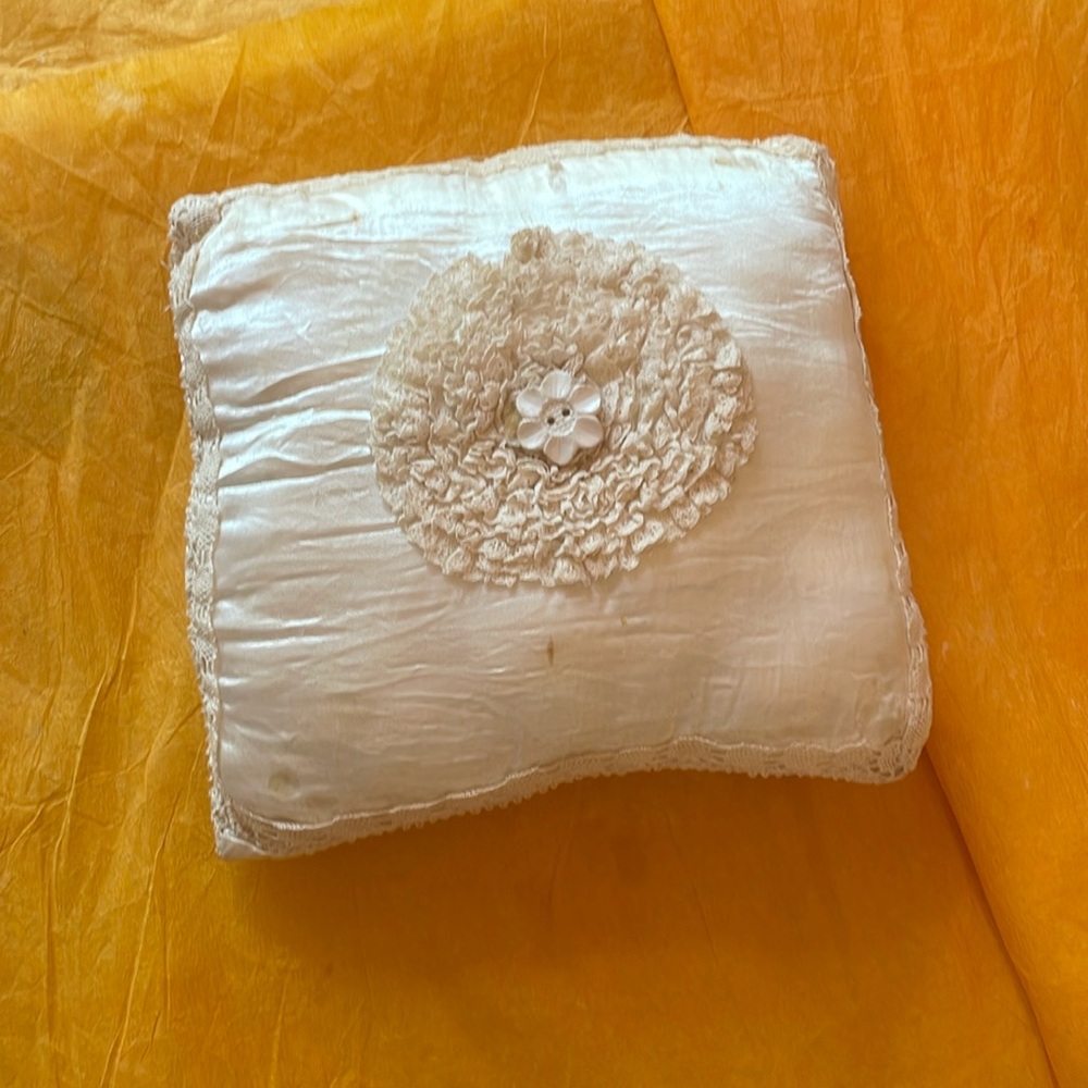 Shabby chic pillow